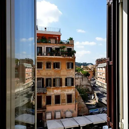 Livia - Trastevere 住宿加早餐酒店